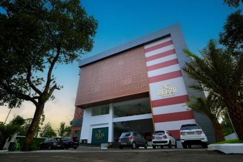 Beeza Clubhouse,,4 star