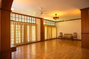puzhayoram holiday home aluva