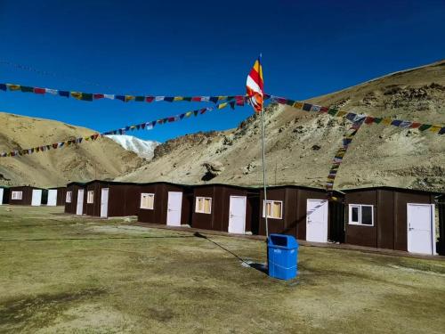 golden mark camp and cottages