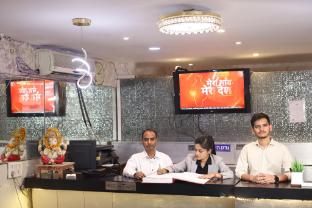 airport hotel port view