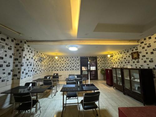 airport hotel port view