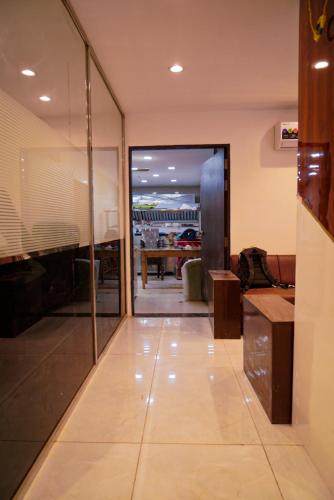 the flamboyant natraj