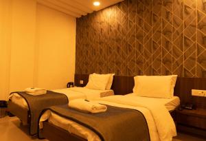 The Flamboyant Natraj,,3 star