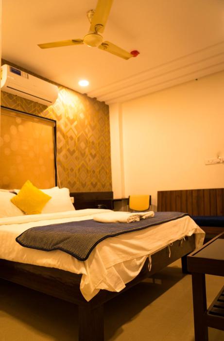 the flamboyant natraj