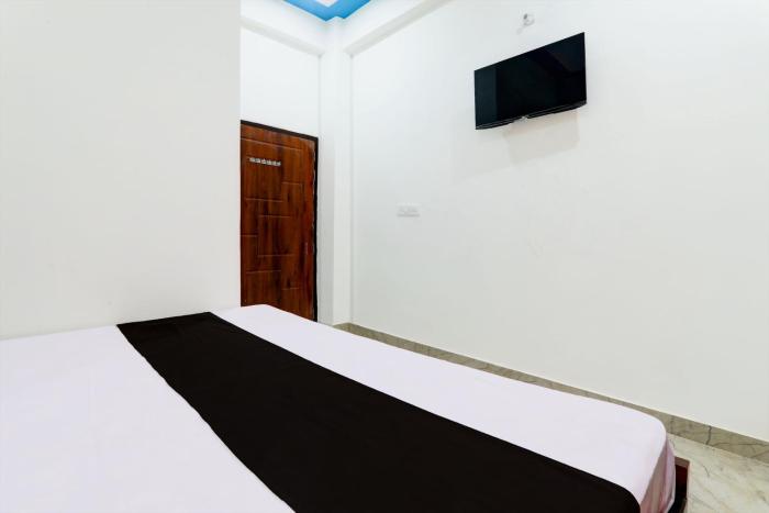 hotel o regalia palace and lawn