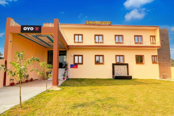 hotel o regalia palace and lawn