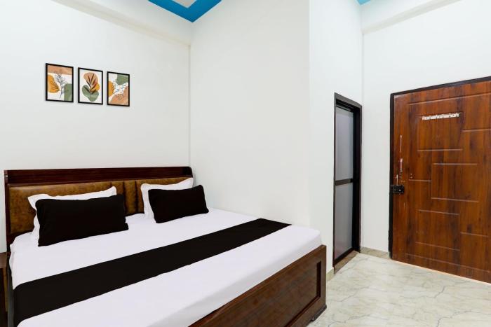 hotel o regalia palace and lawn