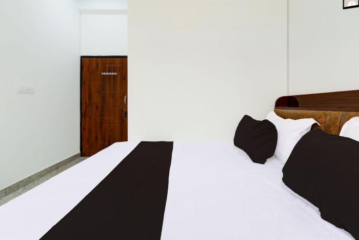 hotel o regalia palace and lawn