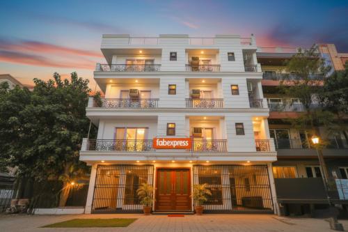 townhouse hotel lotus palace