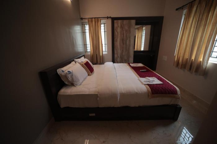 shanthi service apartment