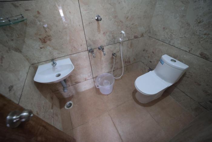 shanthi service apartment