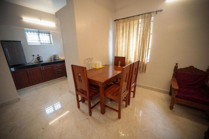 shanthi service apartment