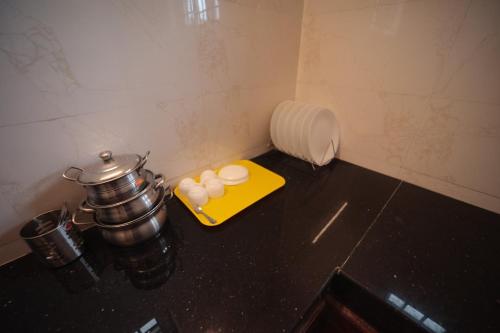 Shanthi Service Apartment,,2 star