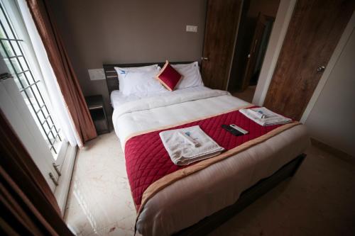 shanthi service apartment