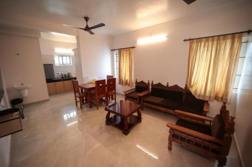 shanthi service apartment