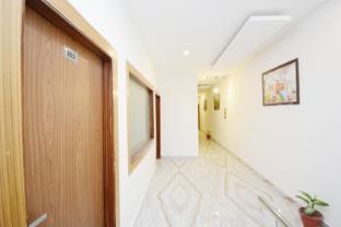 Hotel Taj Inn,,5 star