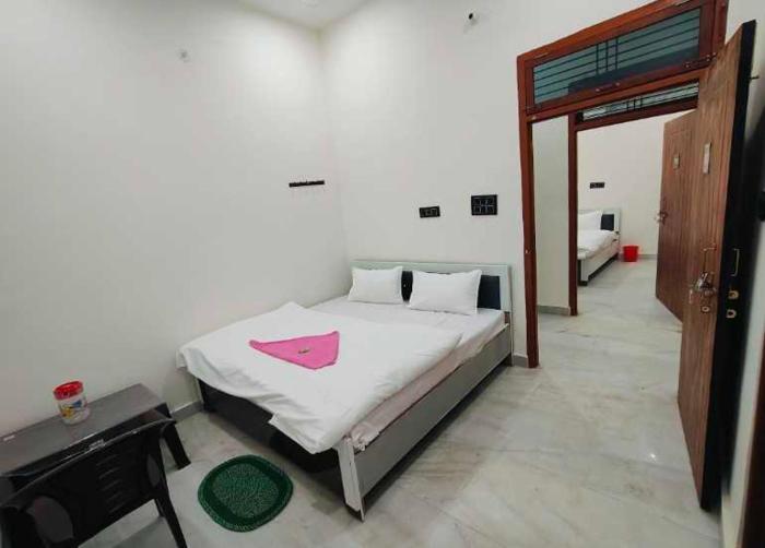 hotel o avantika palace