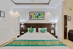 treebo aishwarya grand 4 km from promenade beach