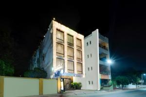 treebo aishwarya grand 4 km from promenade beach