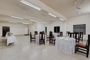 treebo aishwarya grand 4 km from promenade beach