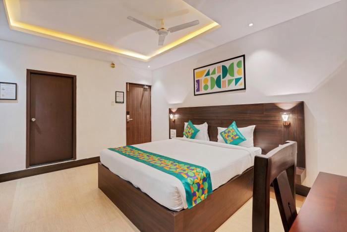treebo aishwarya grand 4 km from promenade beach