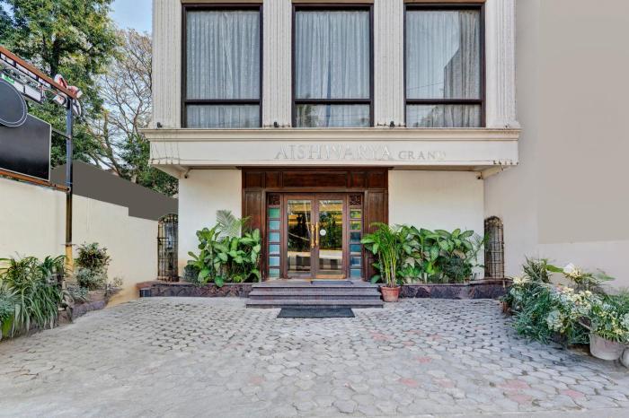 treebo aishwarya grand 4 km from promenade beach