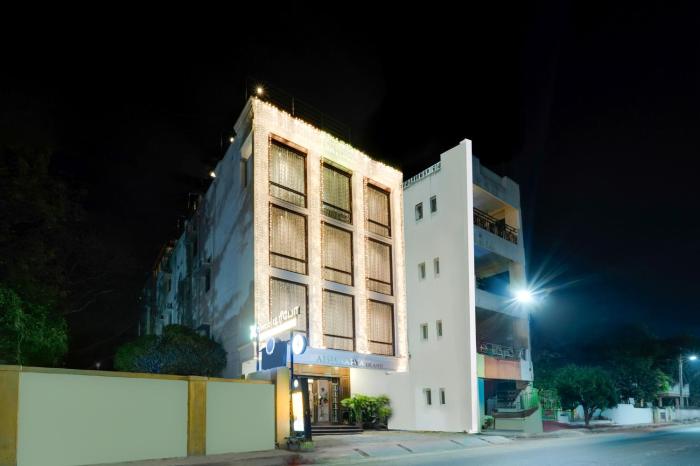 treebo aishwarya grand 4 km from promenade beach