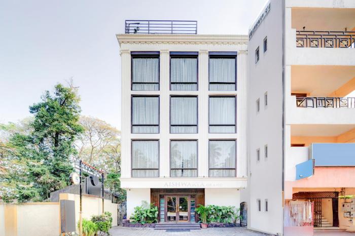 treebo aishwarya grand 4 km from promenade beach