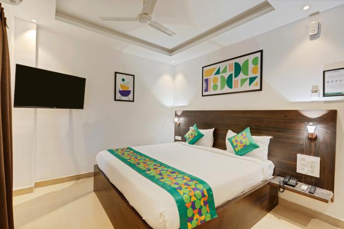 treebo aishwarya grand 4 km from promenade beach