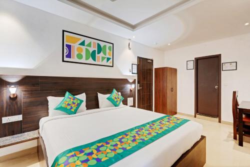 treebo aishwarya grand 4 km from promenade beach