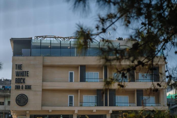 the white rock inn and dine