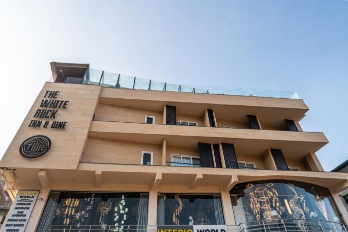 the white rock inn and dine