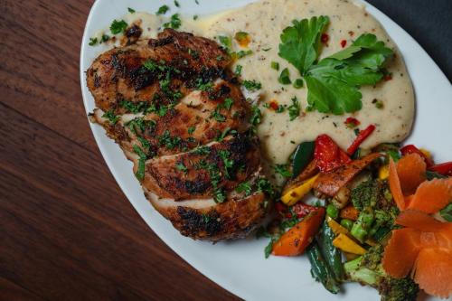 the white rock inn and dine