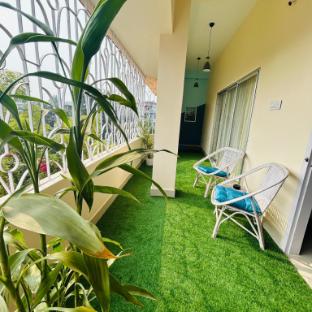 beau monde boutique suites azure escape