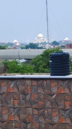 taj ronal luxury hotels