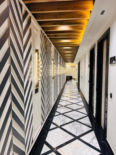 taj ronal luxury hotels