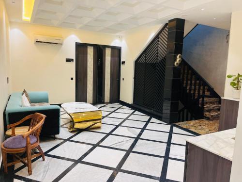 taj ronal luxury hotels