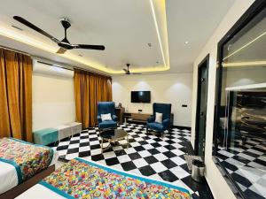 taj ronal luxury hotels