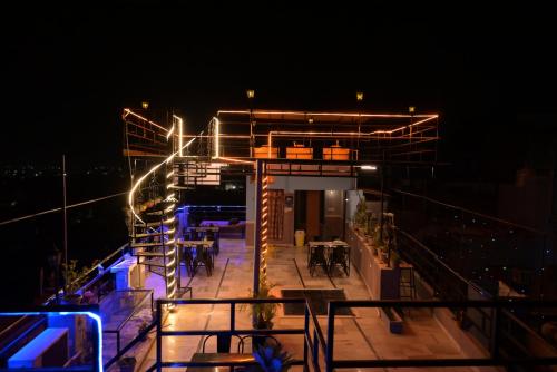 moon night guest house