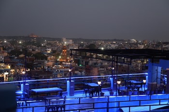 Moon Night Guest House,,3 star