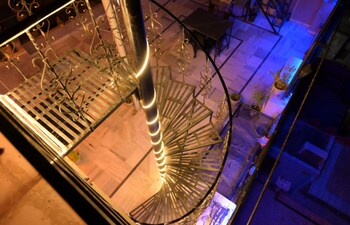 Moon Night Guest House,,3 star