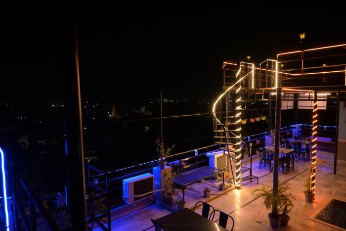 moon night guest house