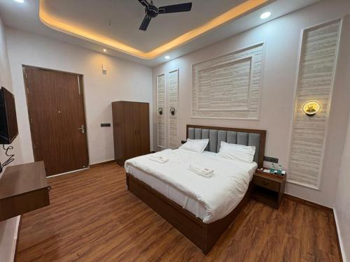 Rajpal Hotels,,4 star