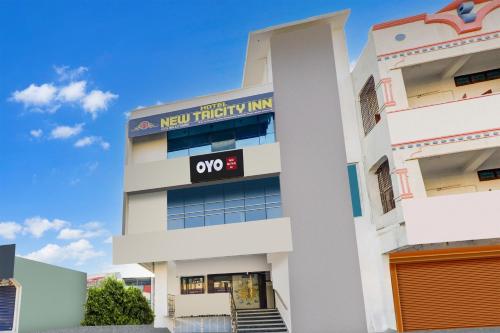 Hotel O Green Light Inn,,3 star