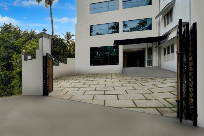 super townhouse thondayad calicut formerly dream casa