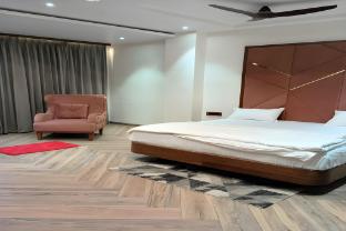 avadh palace hotel and garden