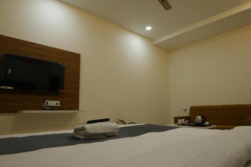 hotel the prime land
