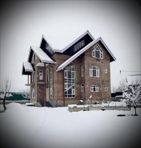 gulmarg orchard