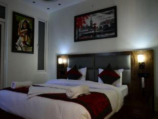 hotel red flame residency