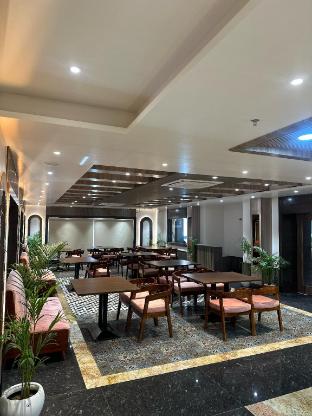 hotel sainik grand